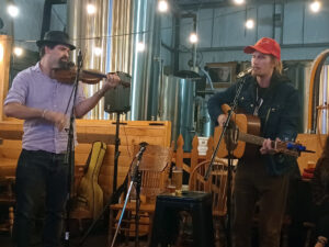 Marcus Angeloni and James Rossi performing